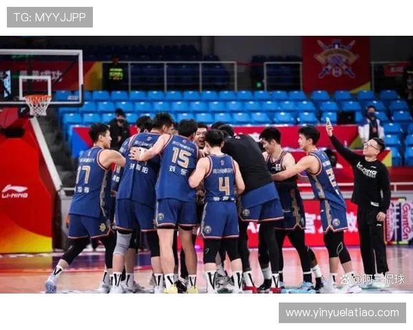 南京同曦迎战北京首钢期待精彩对决揭示CBA新赛季的竞争格局与球队实力